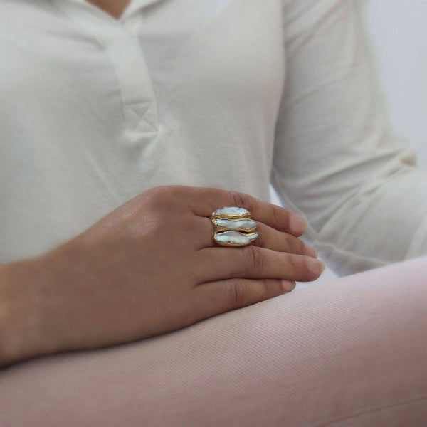 Statement Pearl Ring.