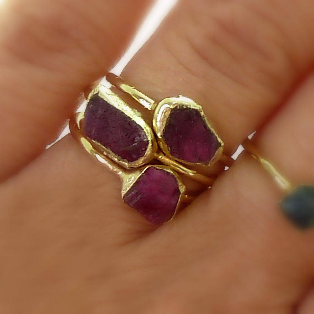 Polished Gold and Ruby Square Center Stone Ring – KennethJayLane.com